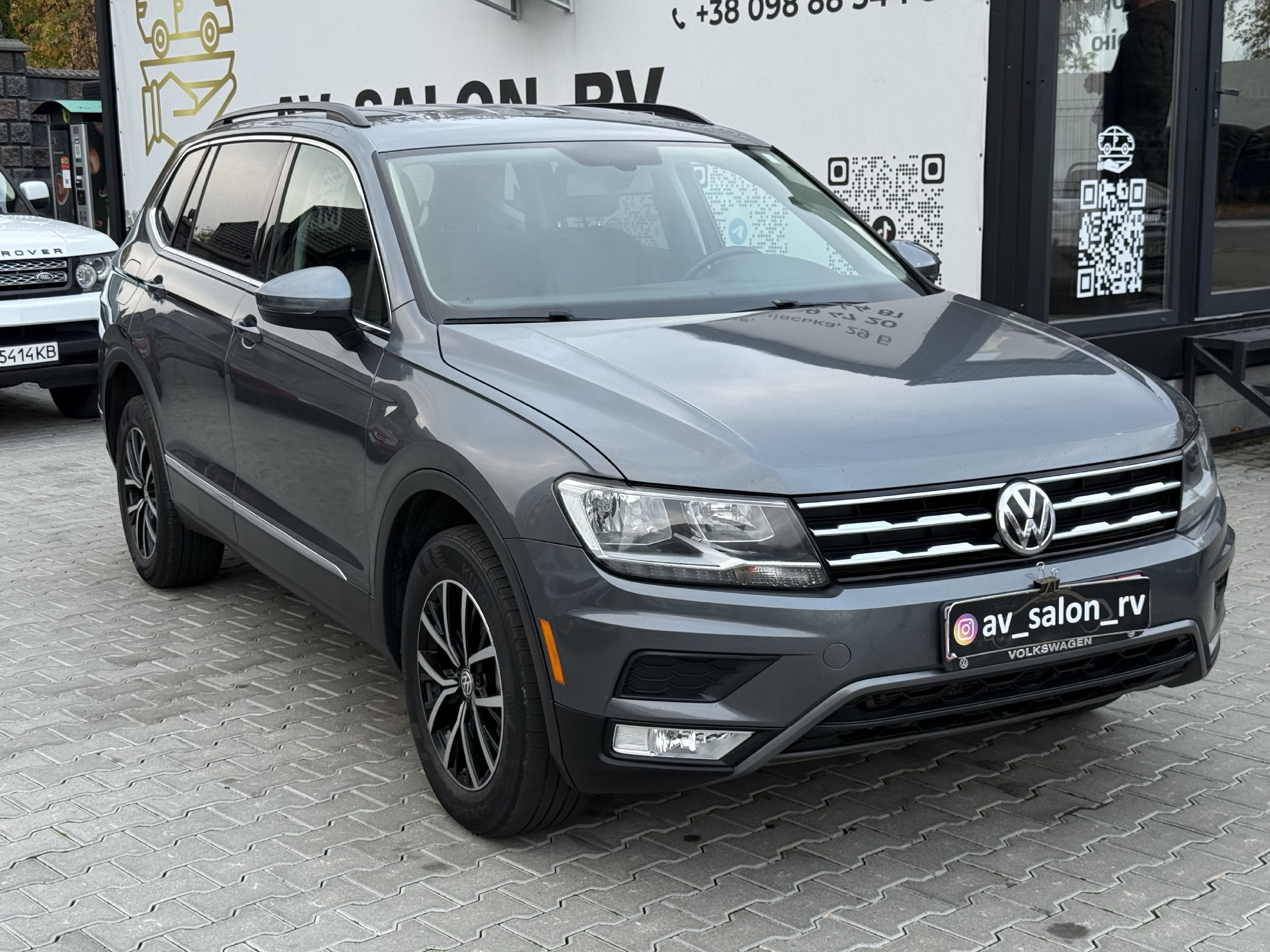 Volkswagen Tiguan — фото 1