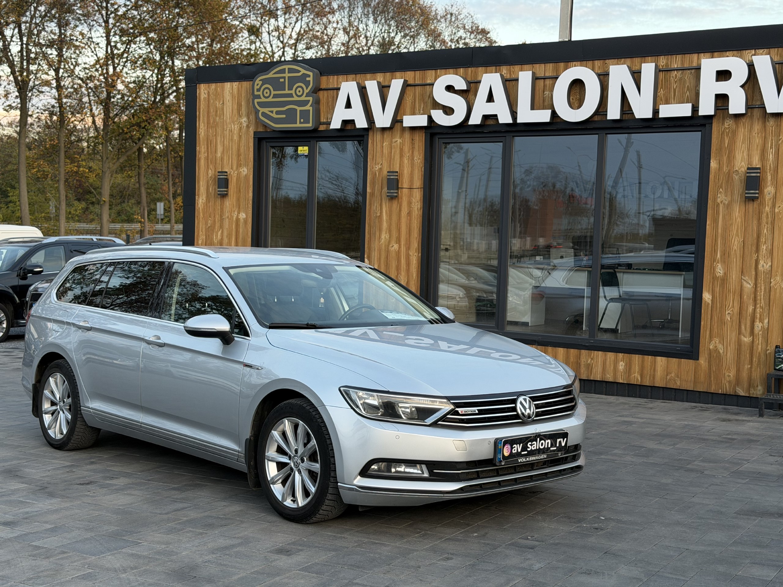 Volkswagen Passat — фото 1