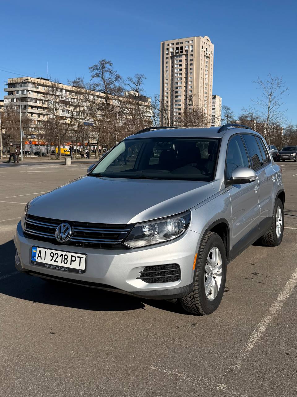 Volkswagen Tiguan — фото 1