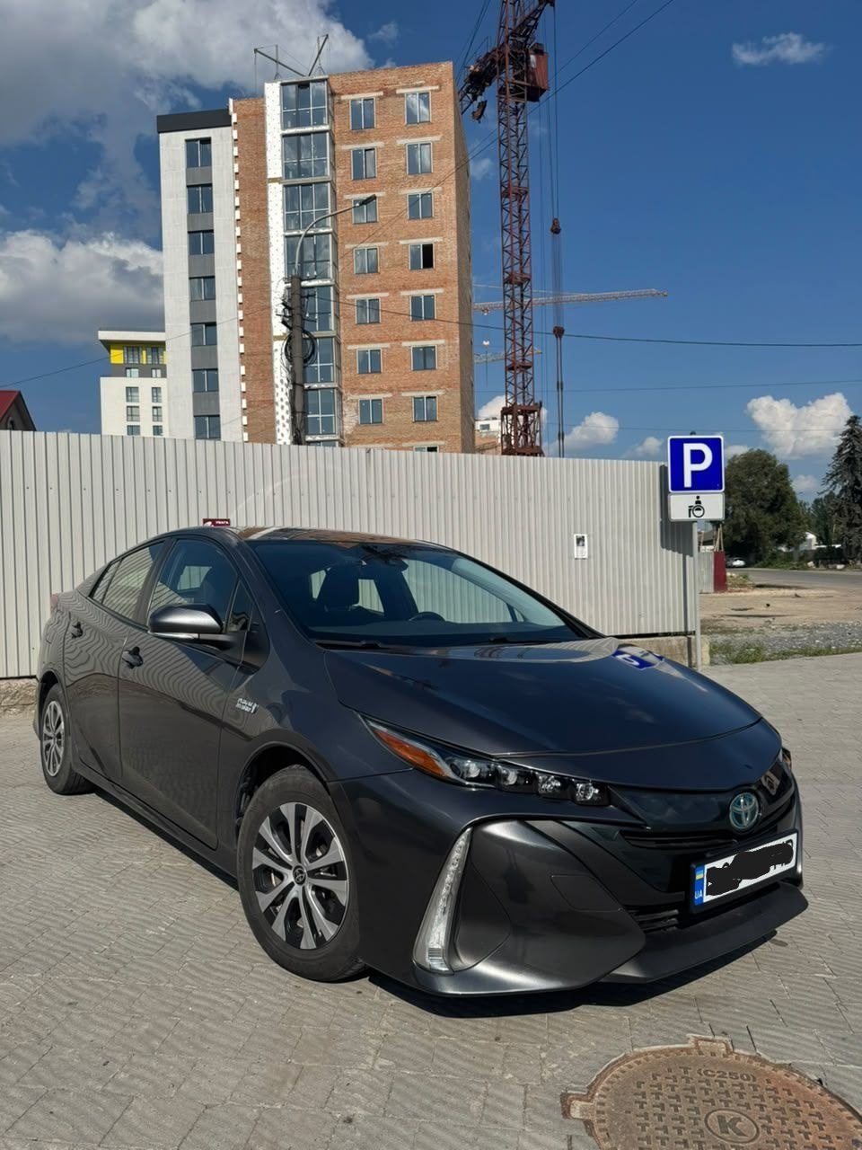 Toyota Prius Prime — фото 1