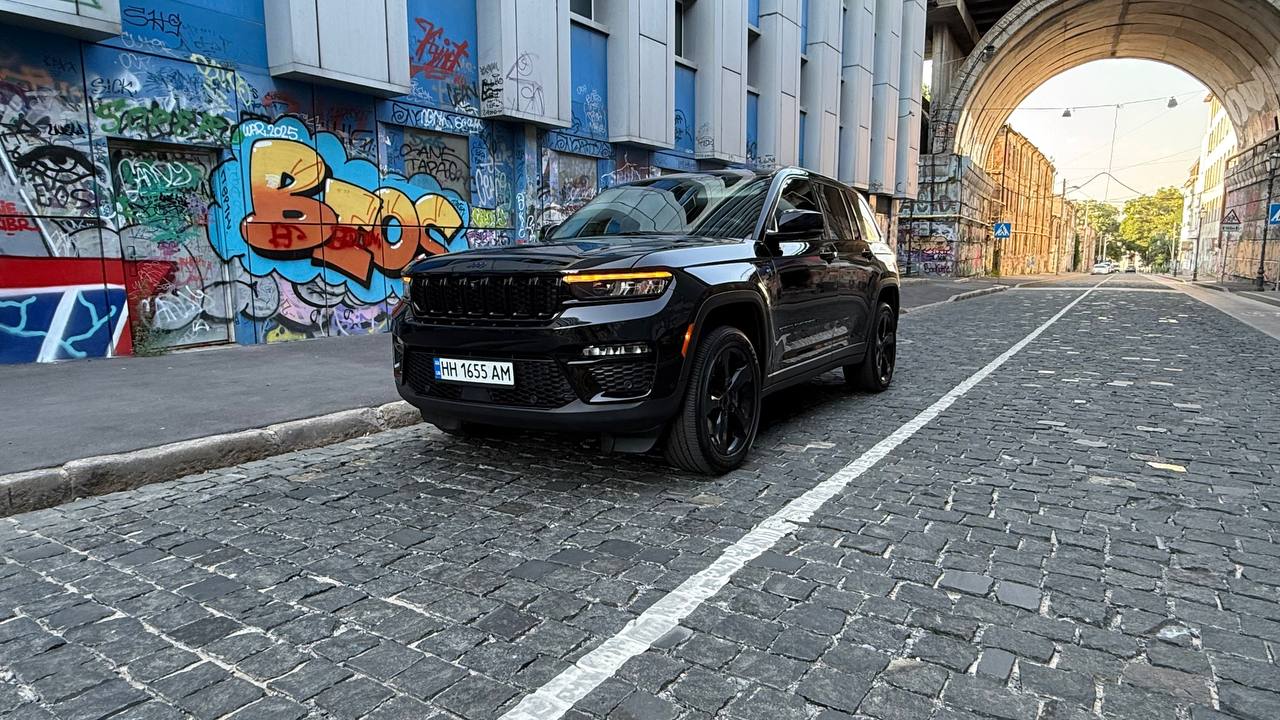Jeep Grand Cherokee — фото 1