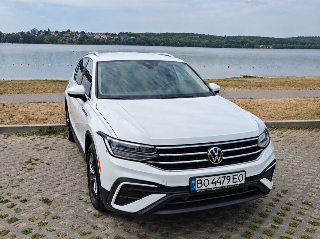 Volkswagen Tiguan — фото 1