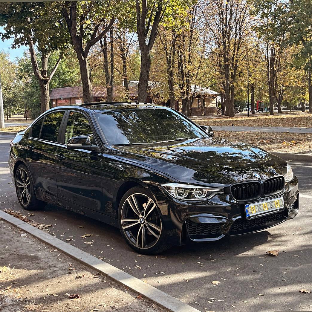 BMW 328i — фото 1