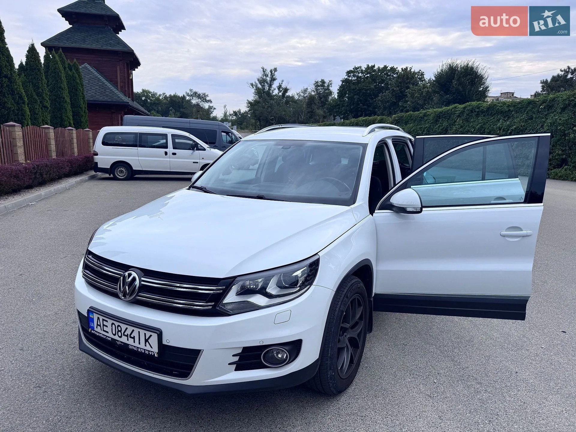 Volkswagen Tiguan — фото 1