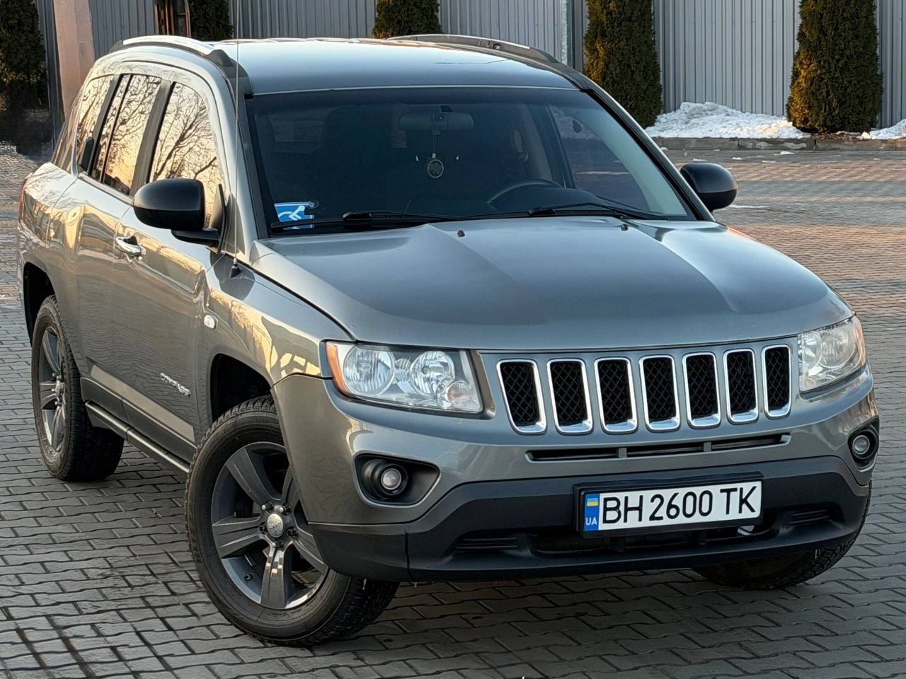 Jeep Compass — фото 1