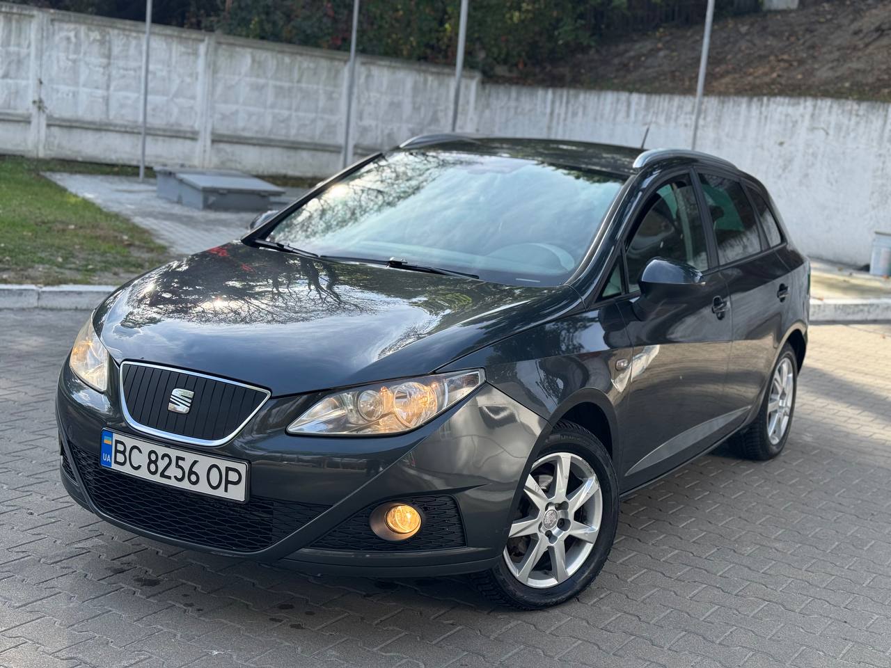 Seat Ibiza — фото 1
