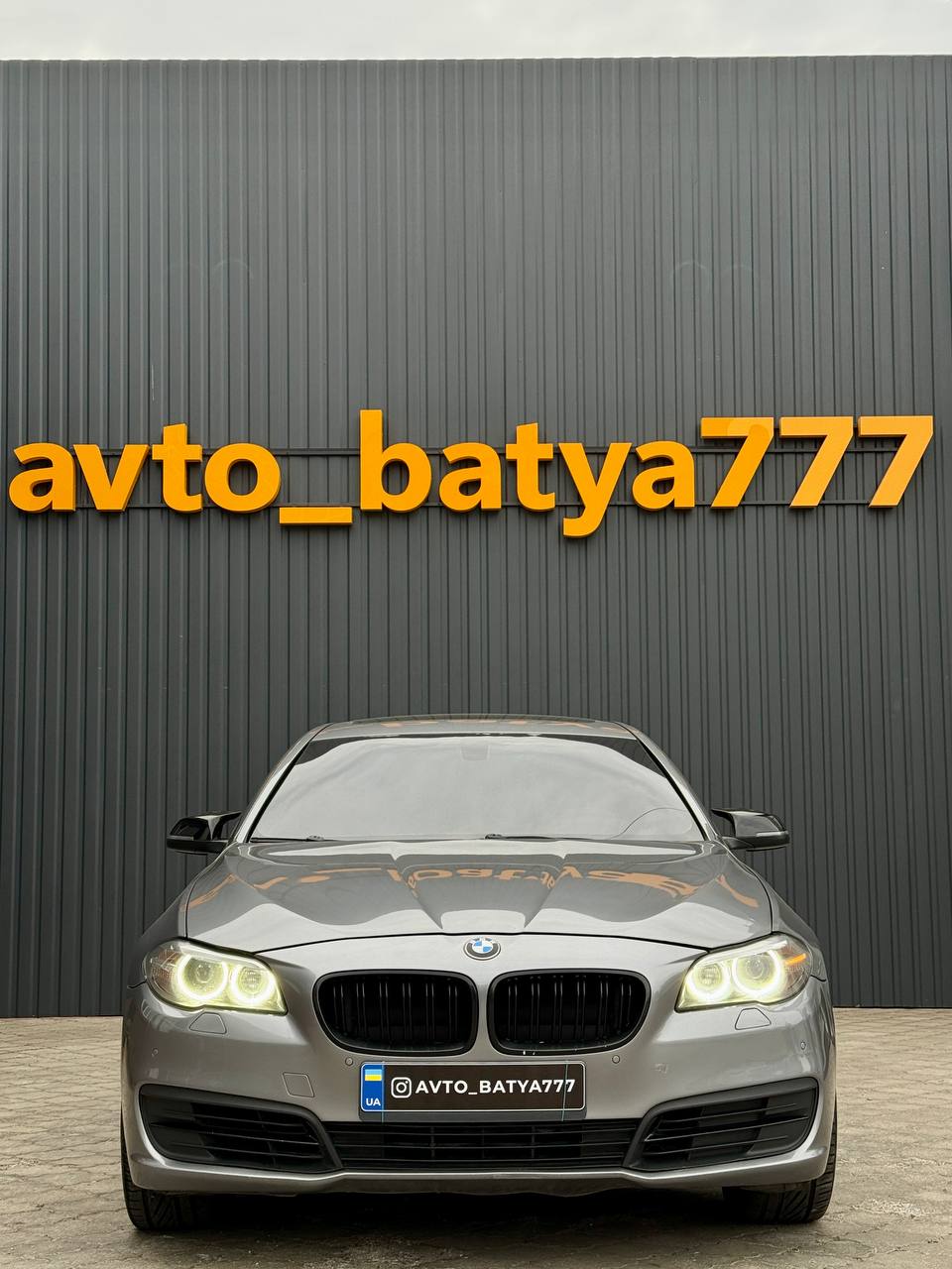BMW 528i