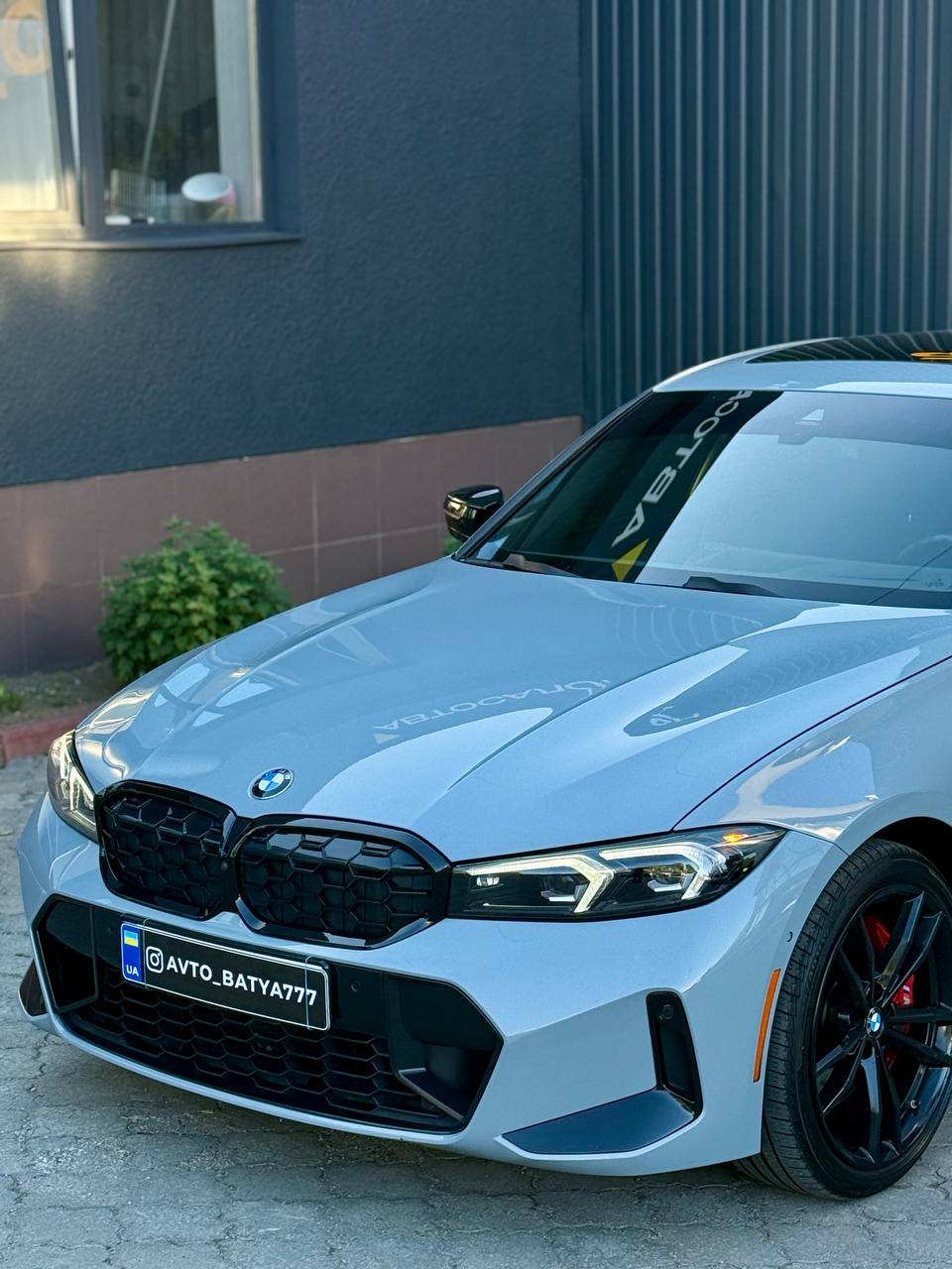 BMW 340i — фото 1