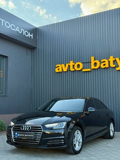 Audi A4 — фото 1