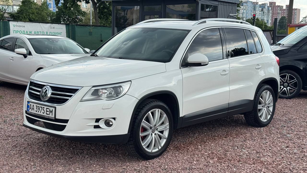 Volkswagen Tiguan — фото 1