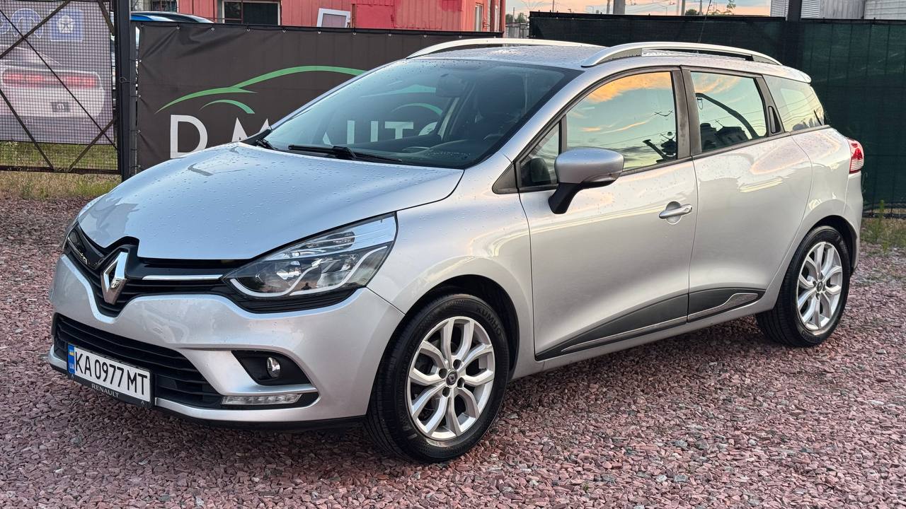 Renault Clio — фото 1