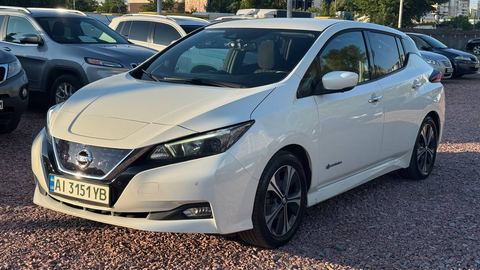 Nissan LEAF 40kwh