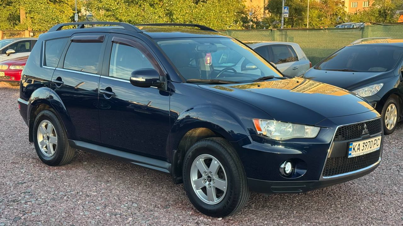 Mitsubishi OUTLANDER XL — фото 1