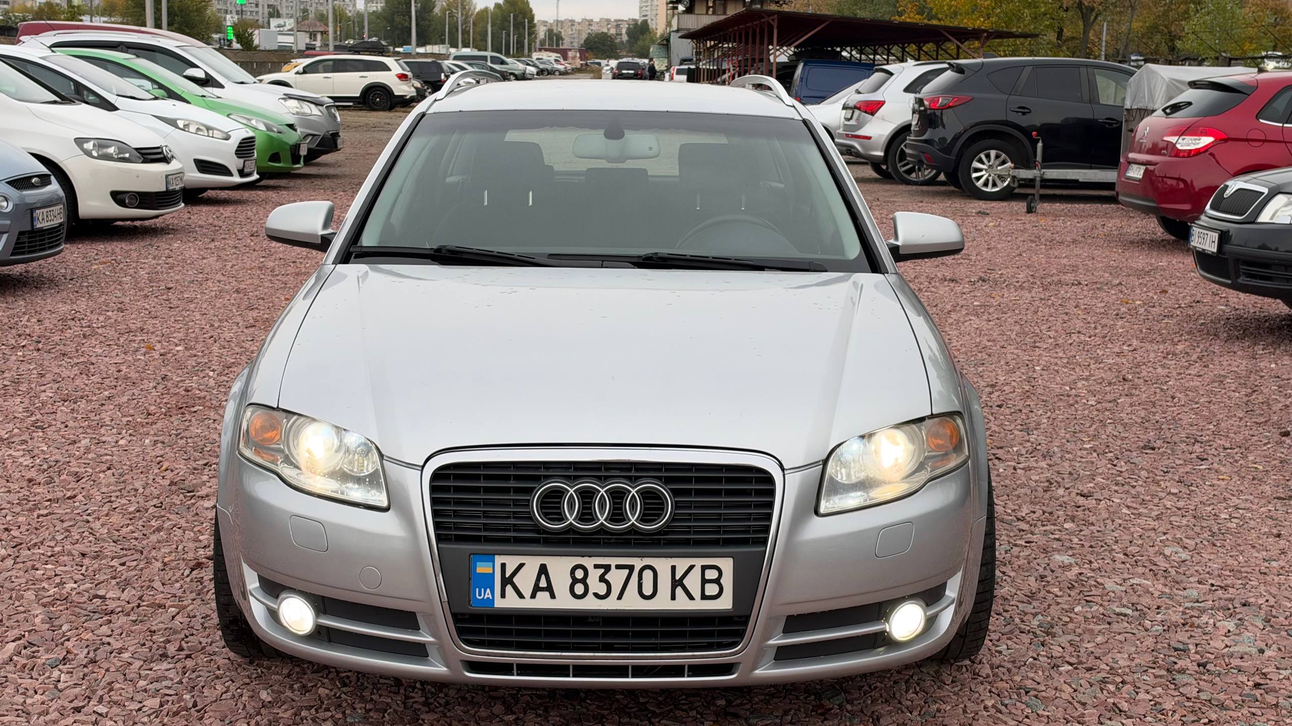 Audi A4 — фото 1