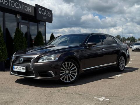 Lexus LS