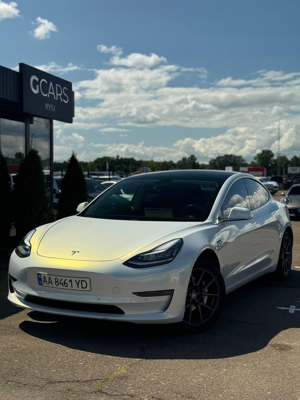 Tesla Model 3 — фото 1