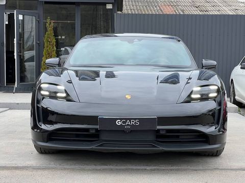 Porsche Taycan 4S Performance