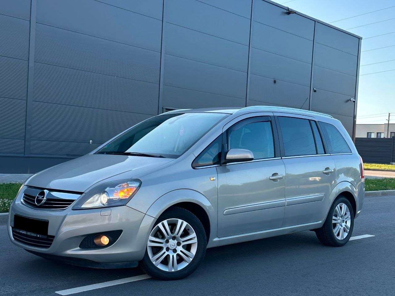 Opel Zafira 2011 рік 1.7 дизель механіка 6-ступка🔥🔥🔥 — фото 1
