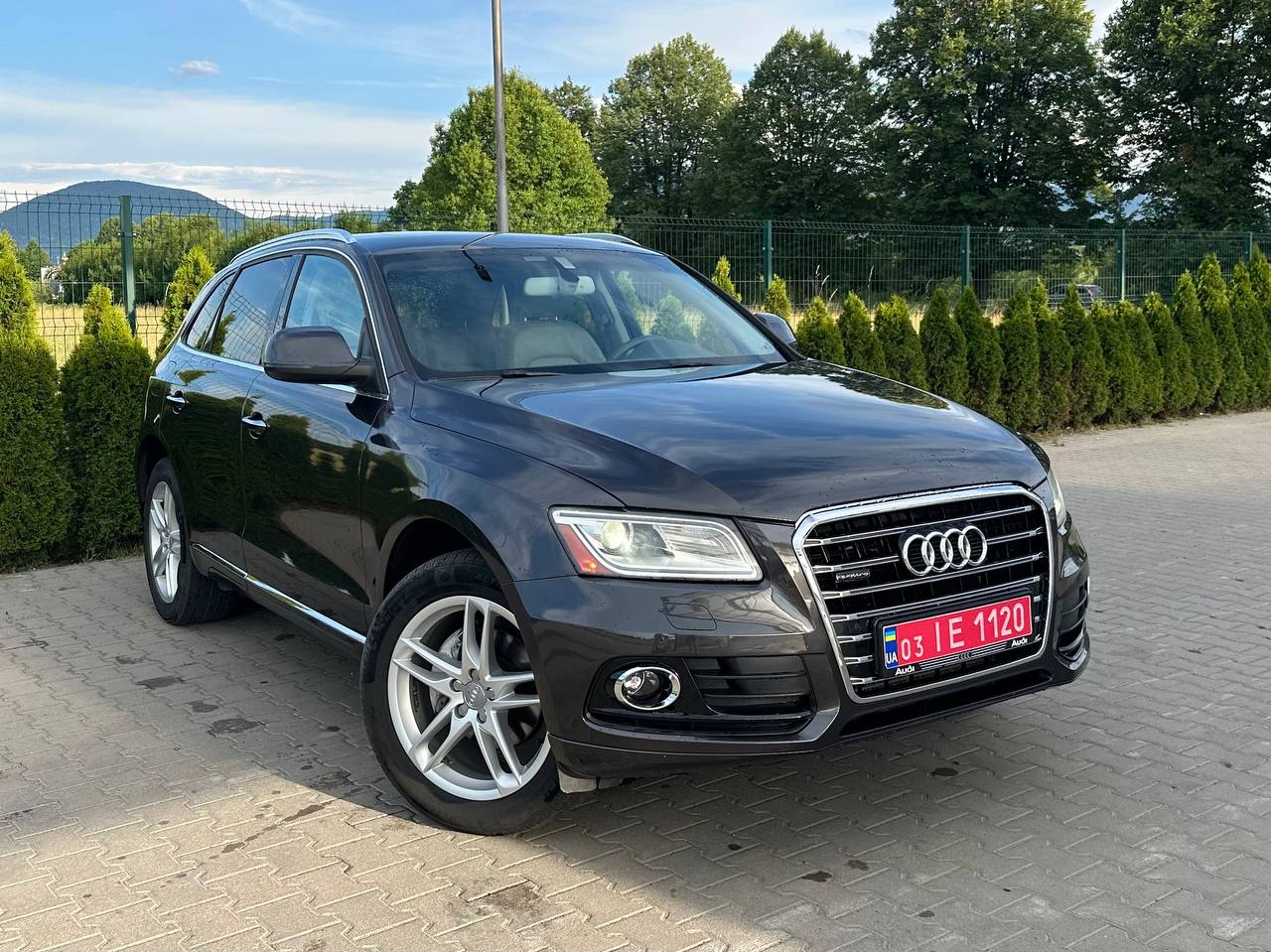 AUDI Q5 Premium Plus Quattro — фото 1
