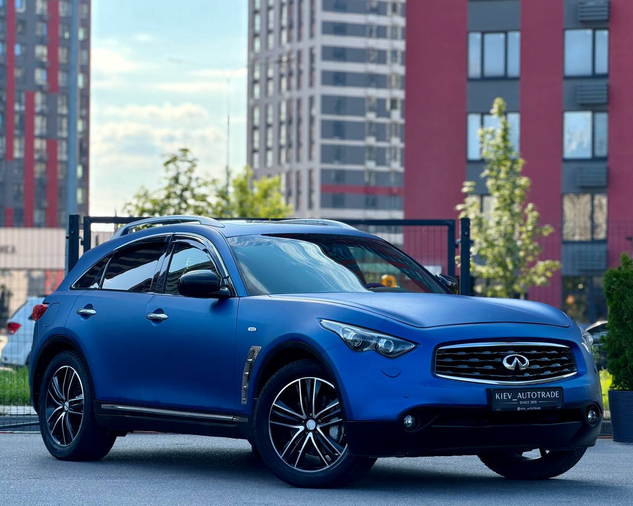 Infiniti FX 50 S — фото 1
