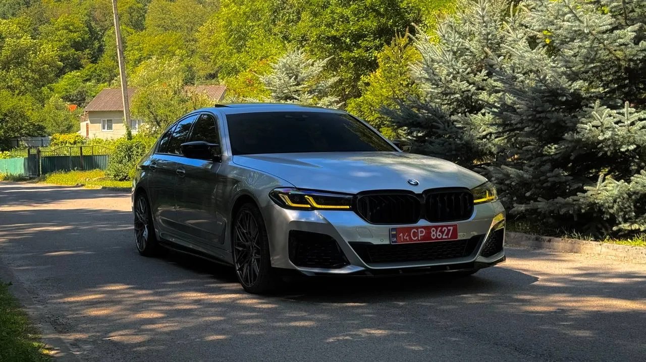 BMW 540i — фото 1