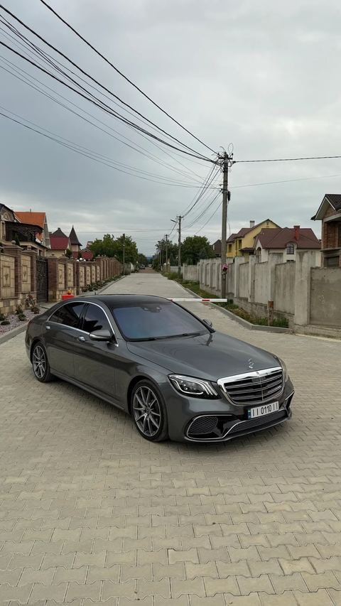 Mercedes-Benz SClass S580