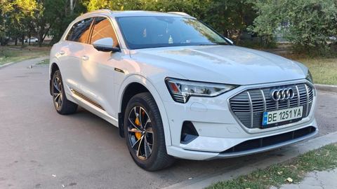 Audi e-tron