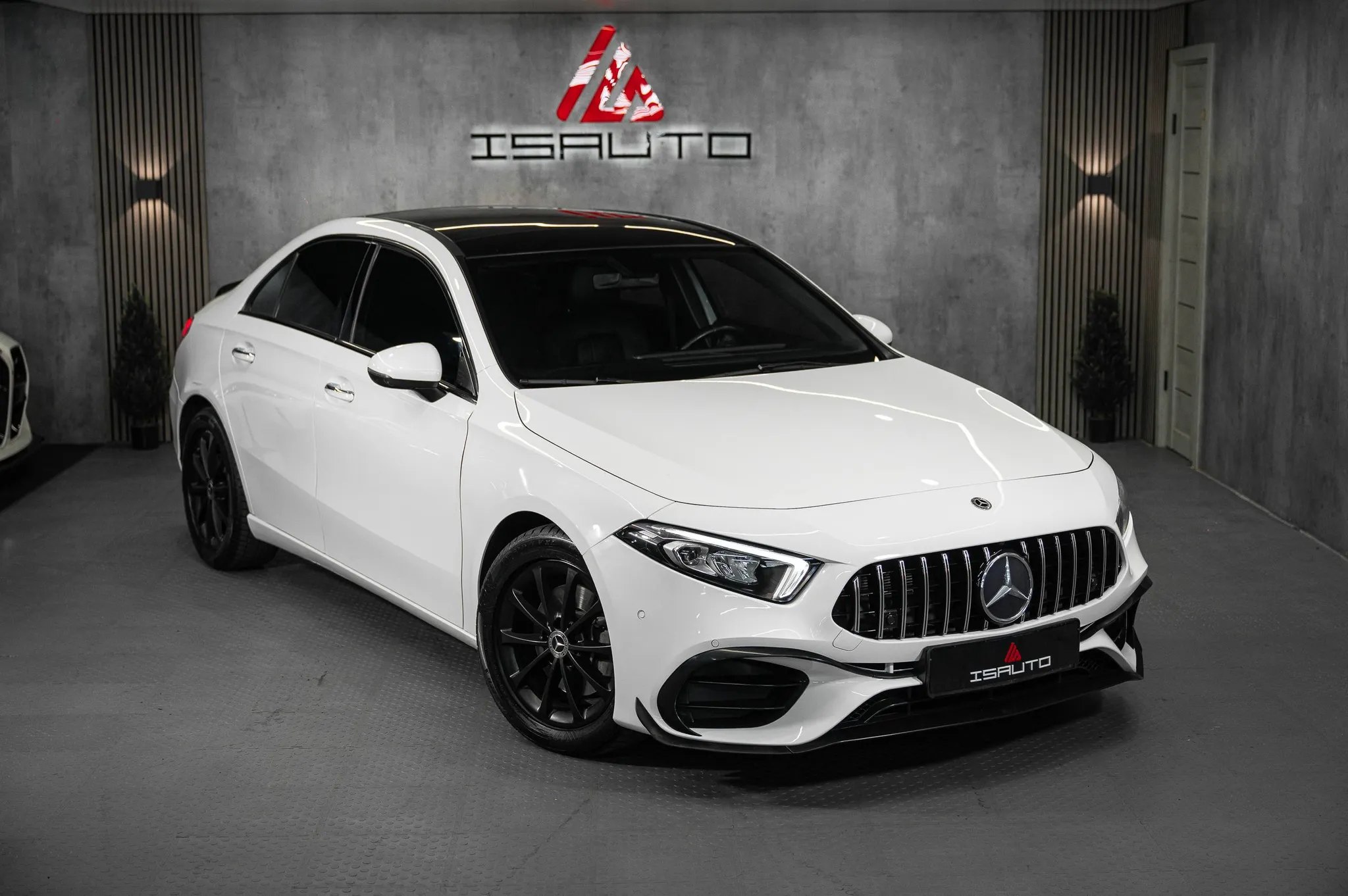 Mercedes-Benz AClass A220 — фото 1