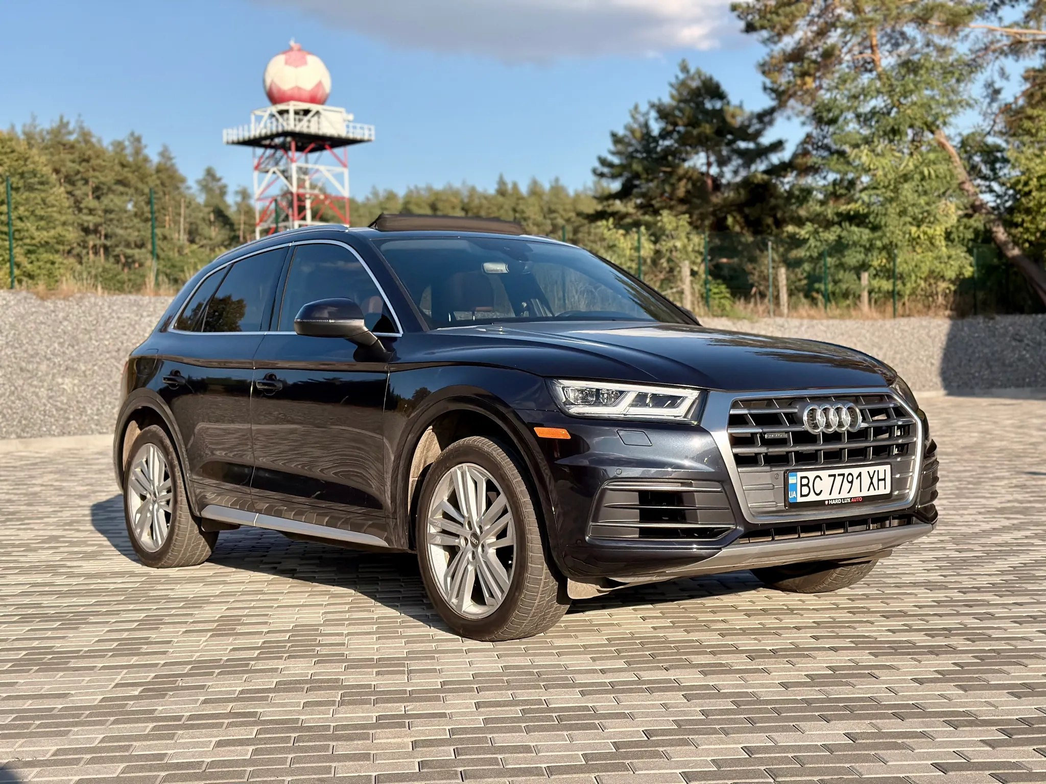 Audi Q5 — фото 1
