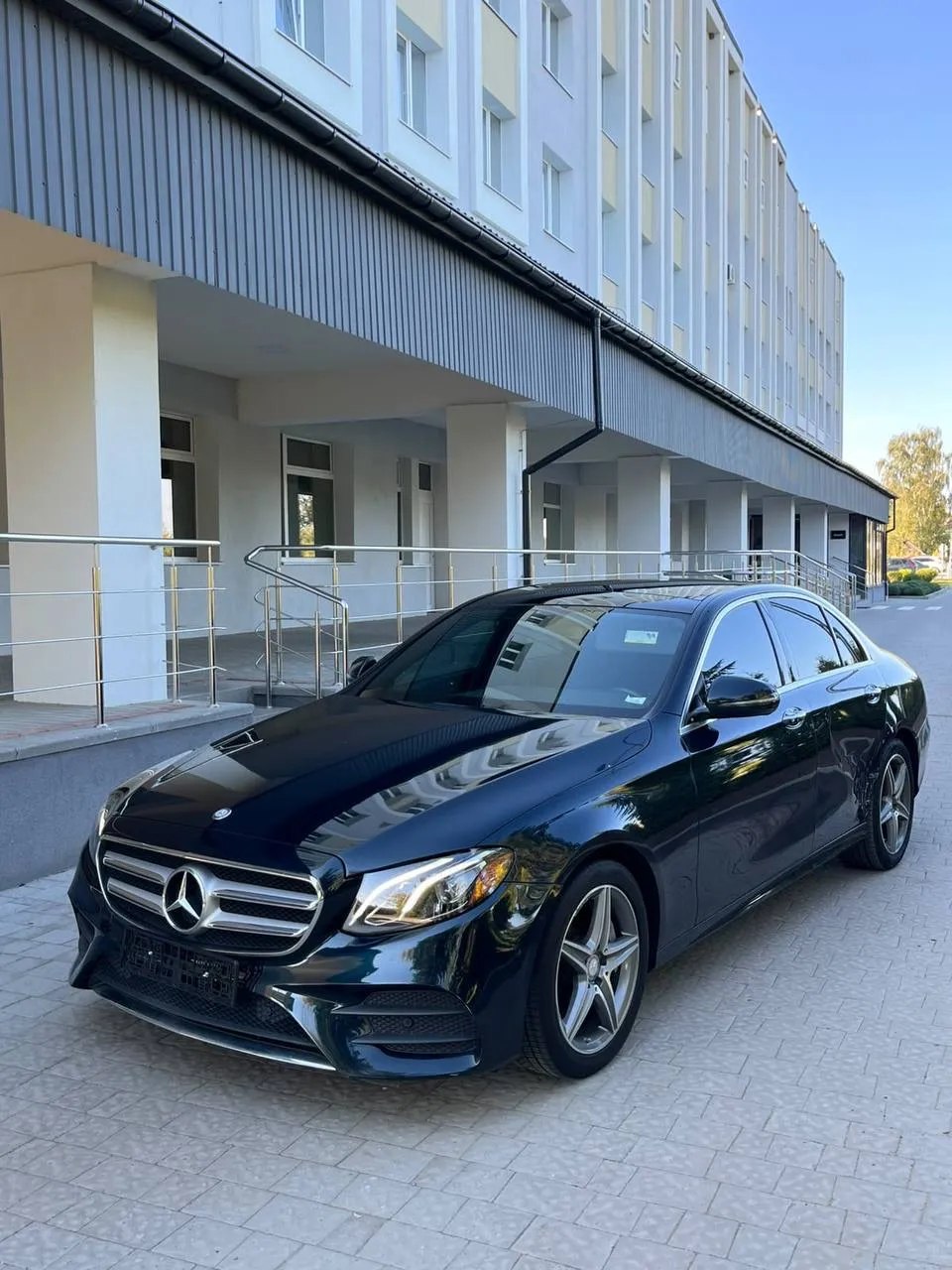 Mercedes-Benz EClass E300 4Matic — фото 1