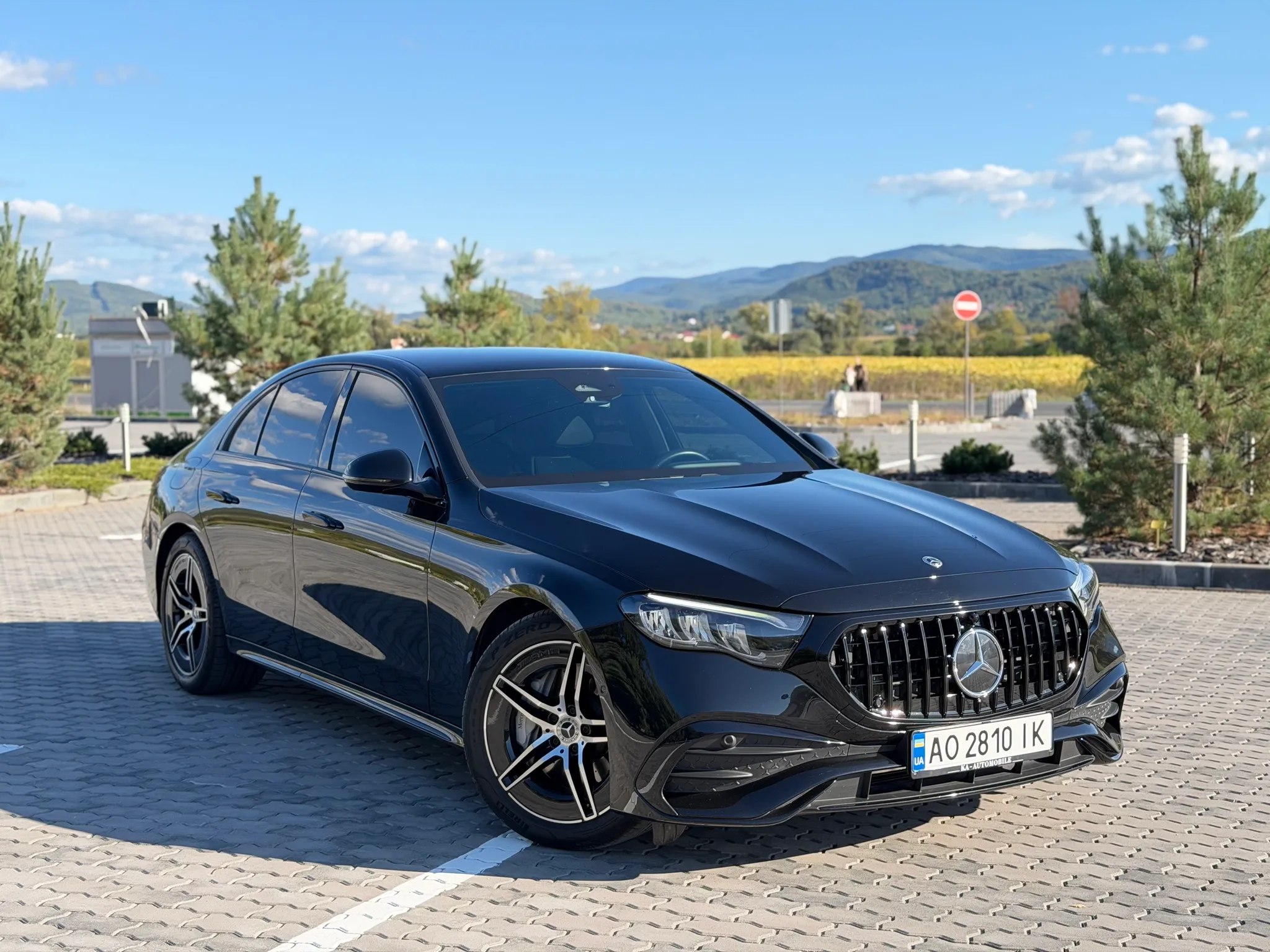 Mercedes-Benz EClass E220d — фото 1