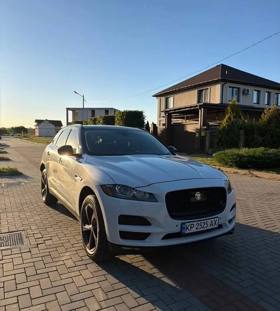 Jaguar F-PACE — фото 1
