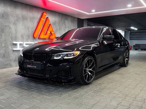 BMW 330i