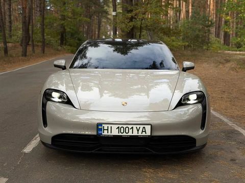 Porsche Taycan 4S