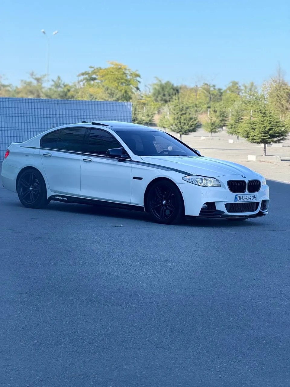 BMW 535i — фото 1