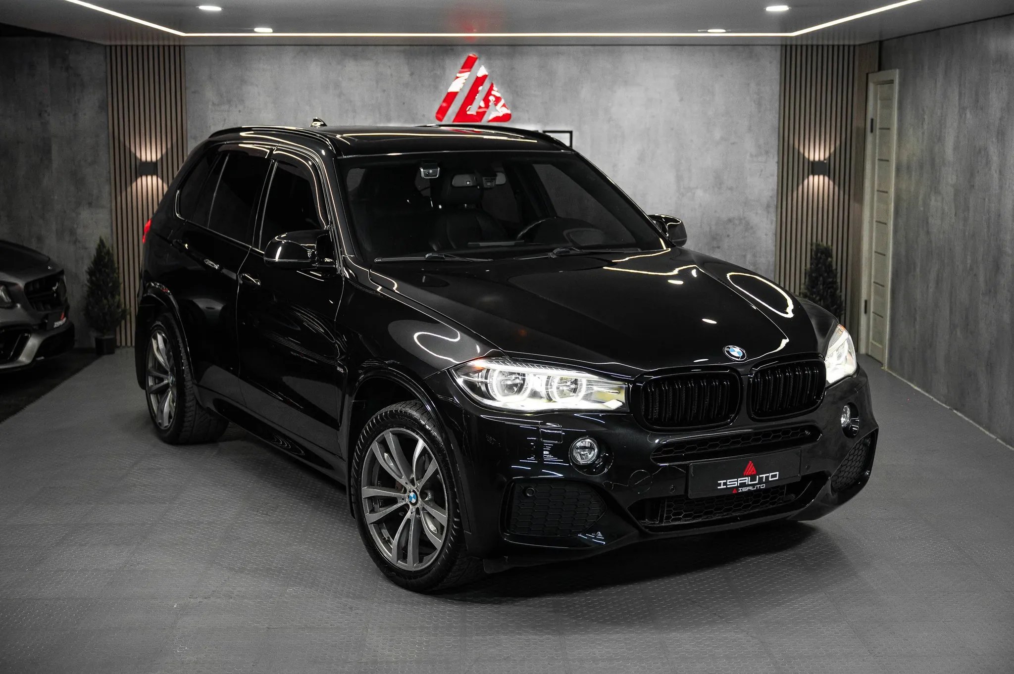 BMW X5 — фото 1
