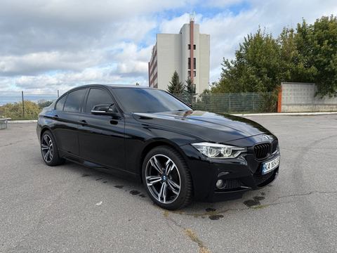 BMW 328i