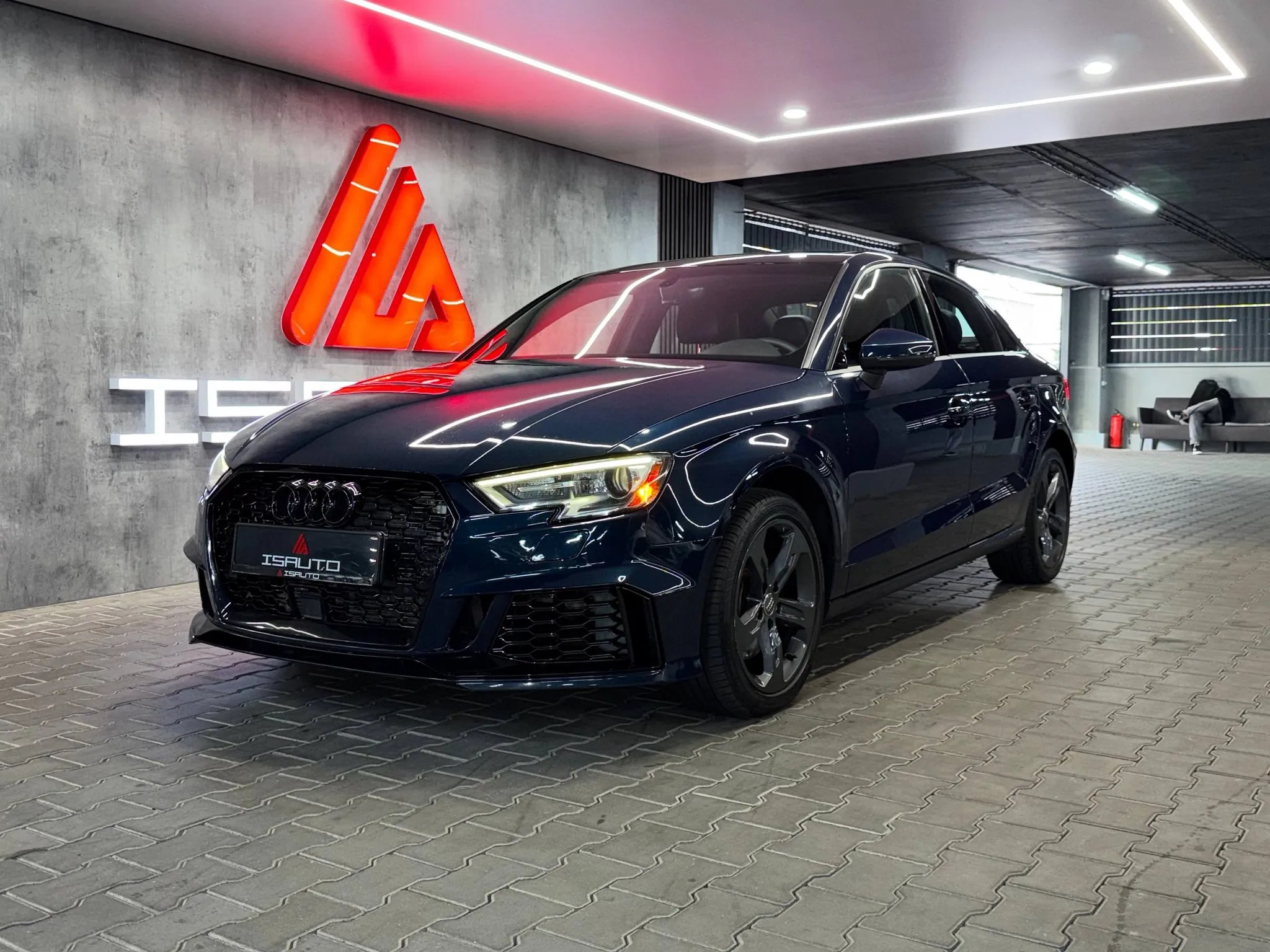 Audi A3 — фото 1
