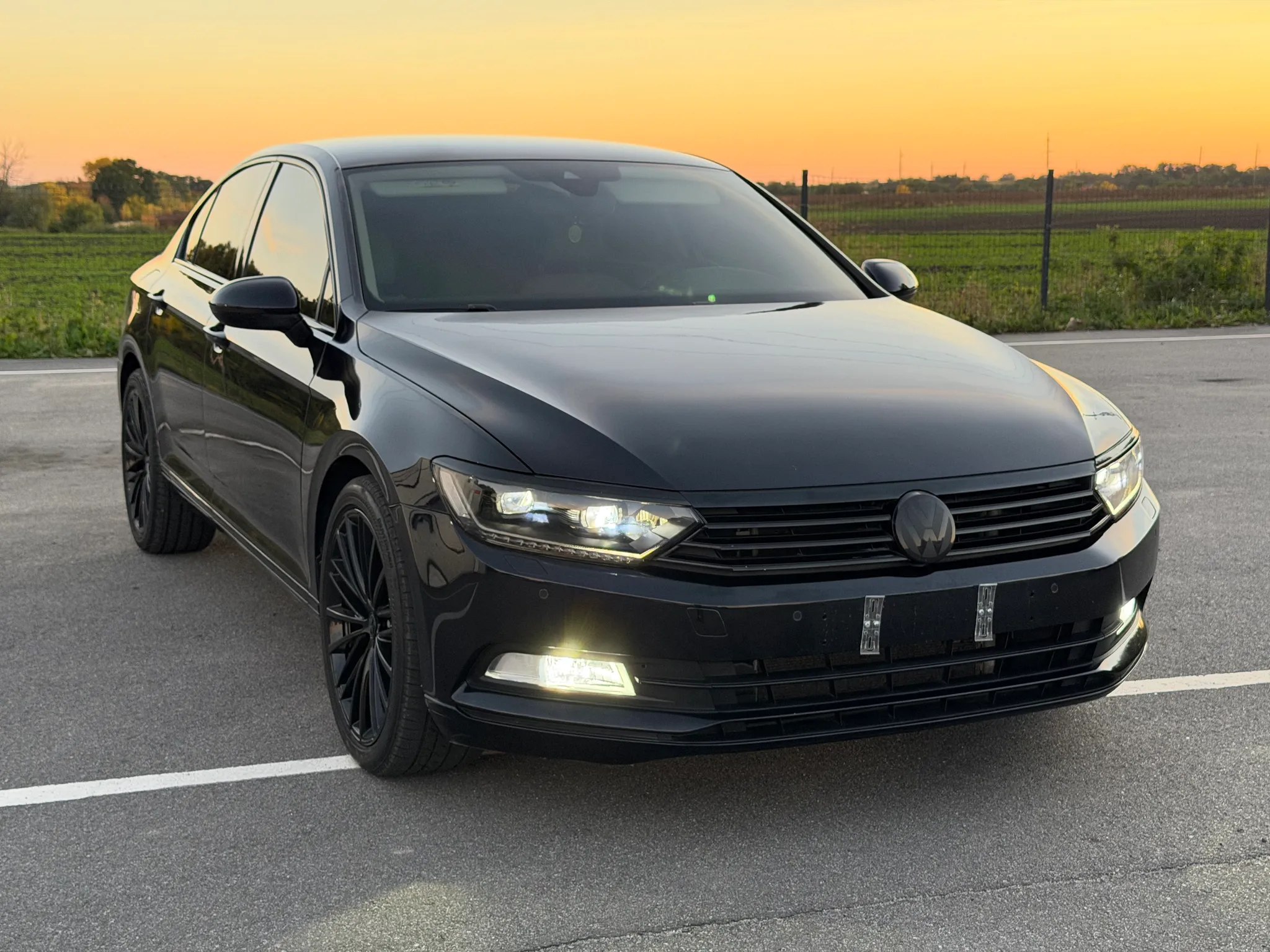 Volkswagen Passat Highline Black Edition — фото 1