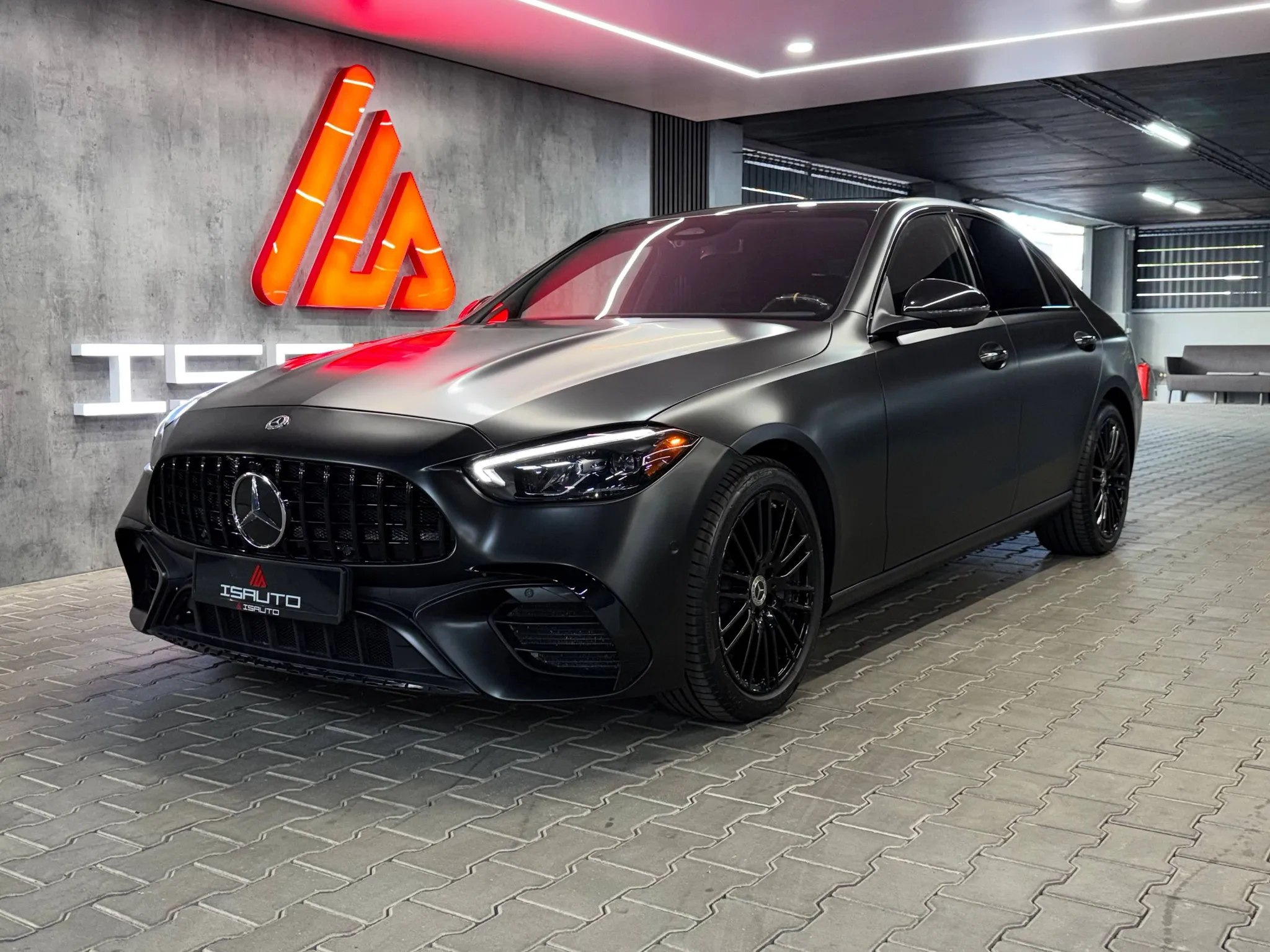 Mercedes-Benz CClass C300 — фото 1