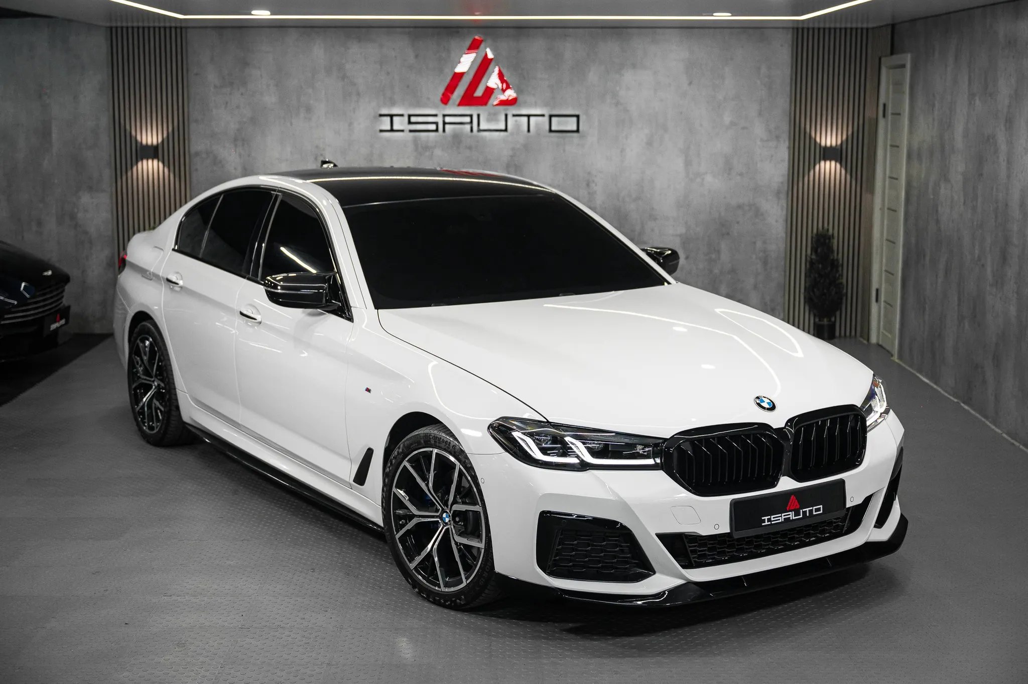 BMW 5Series 520d — фото 1
