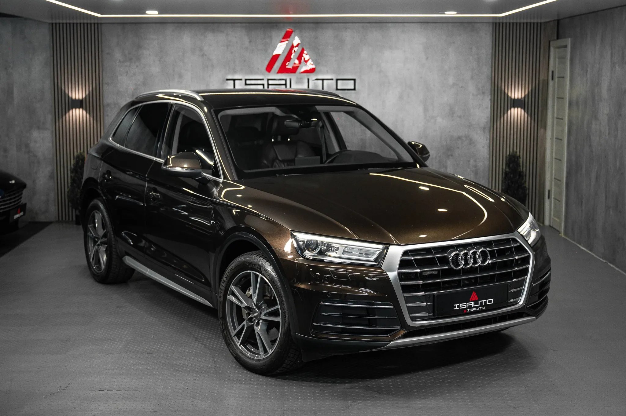 Audi Q5 — фото 1