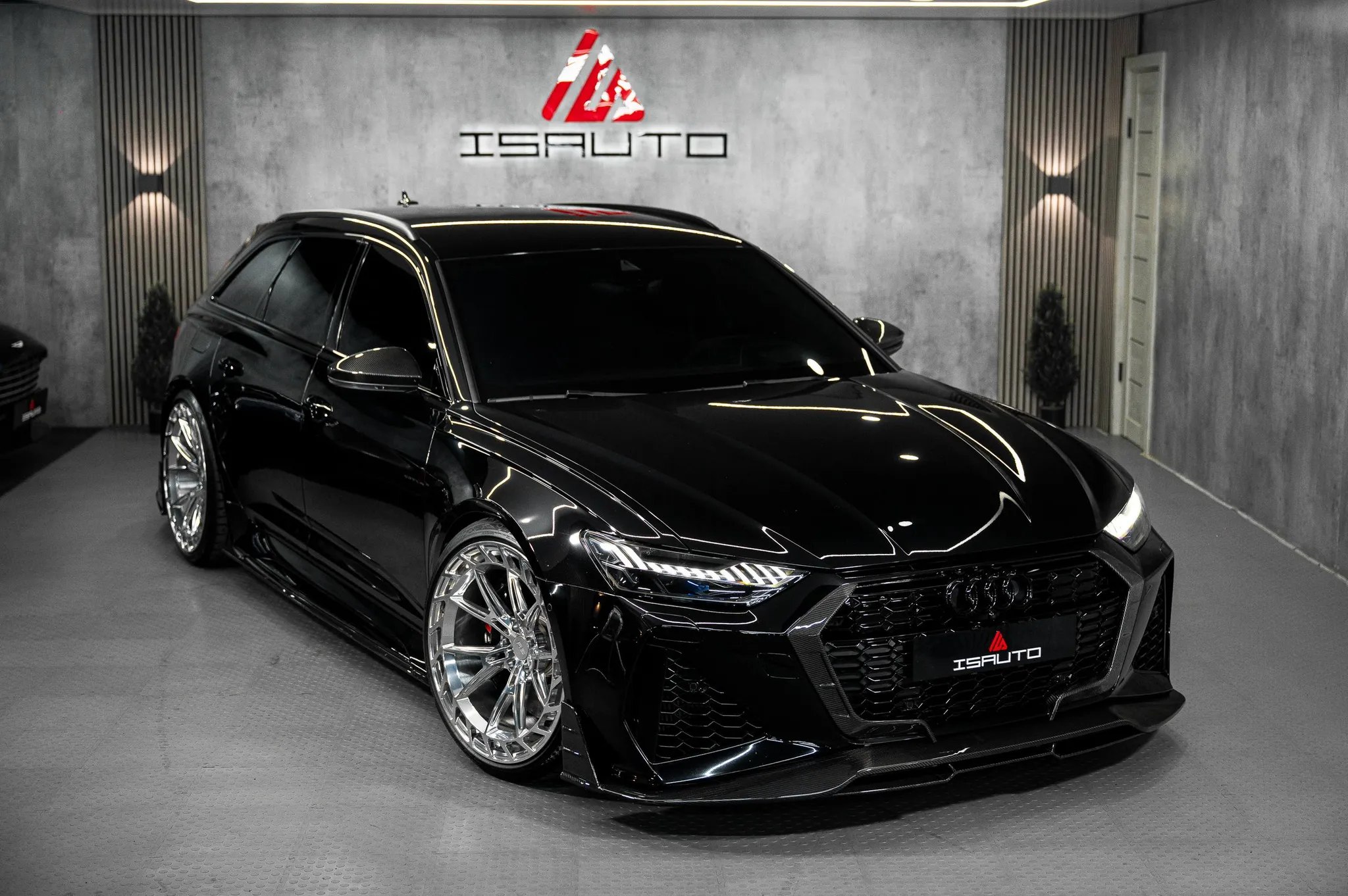 Audi RS6 Perfomance — фото 1