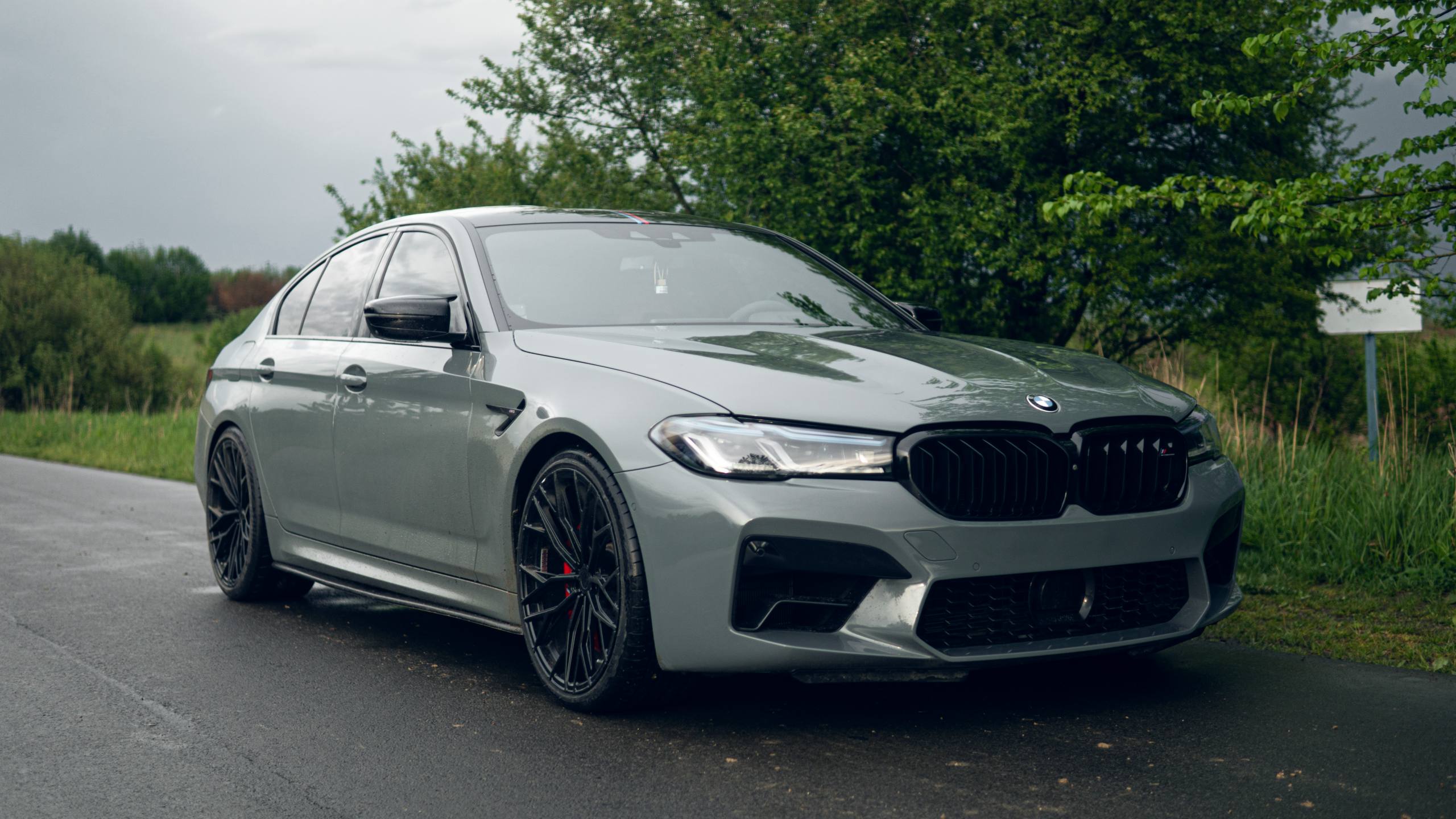 BMW M5 — фото 1