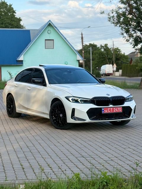 BMW 330i