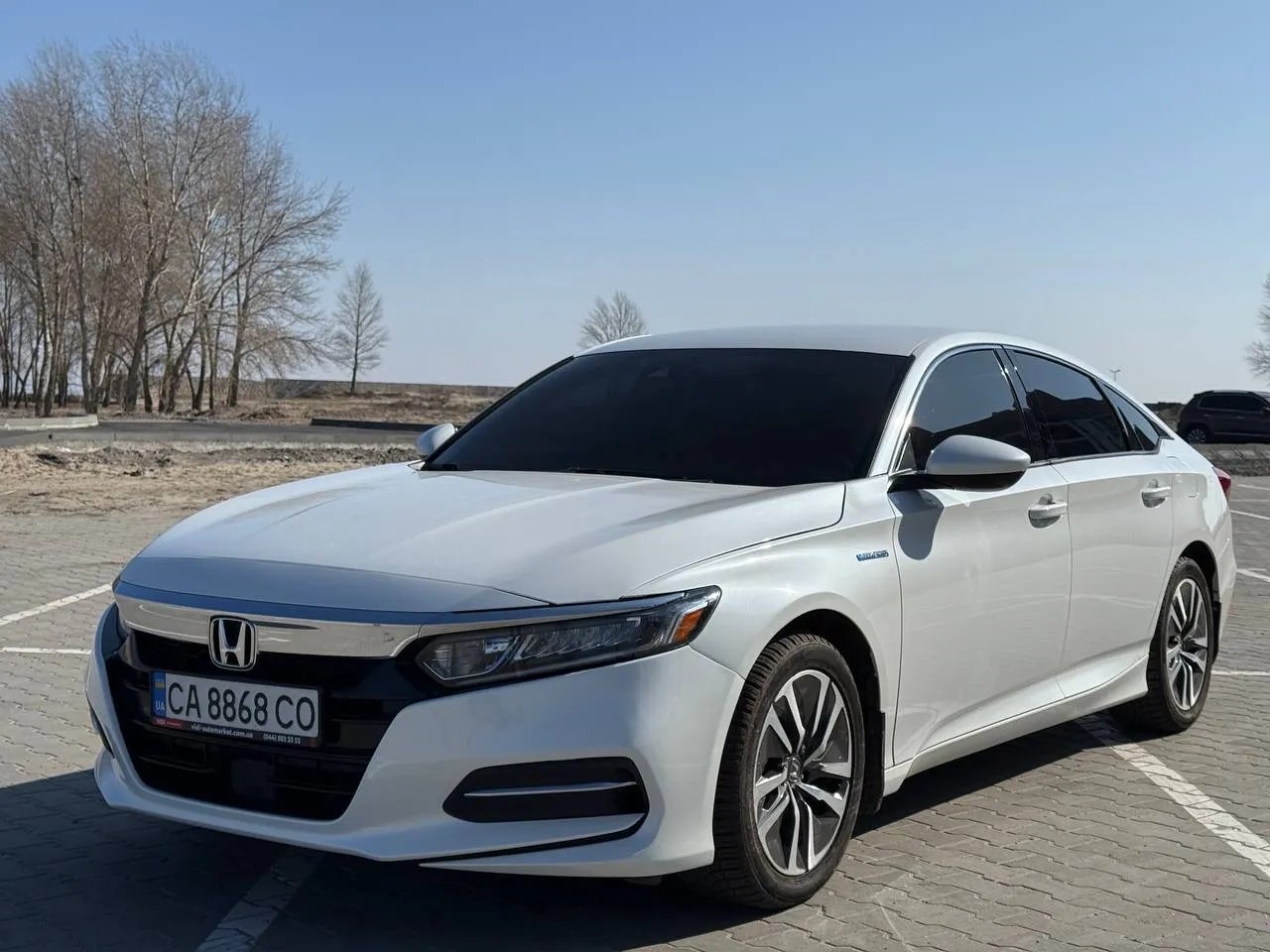 Honda Accord — фото 1