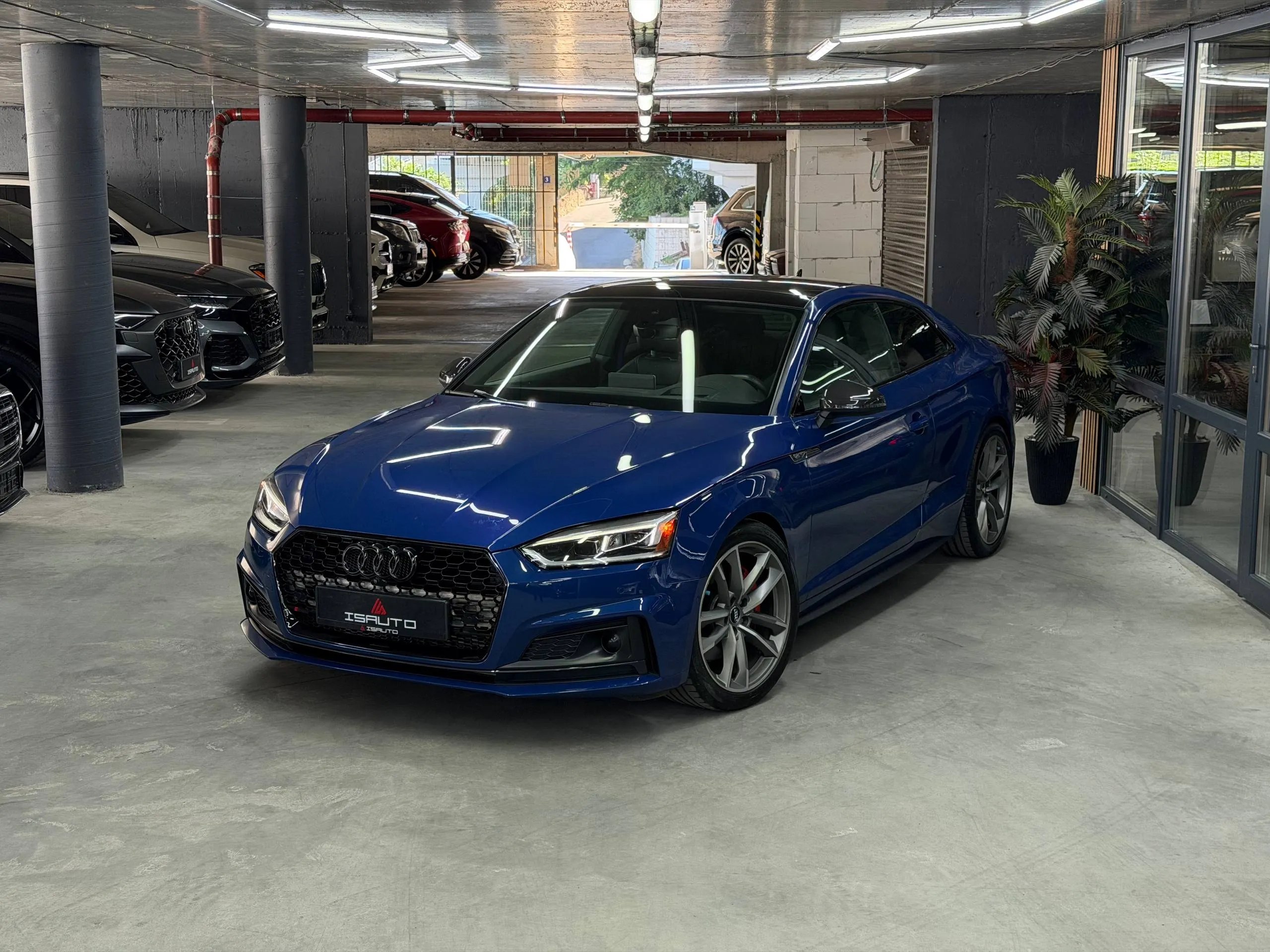 Audi A5 — фото 1