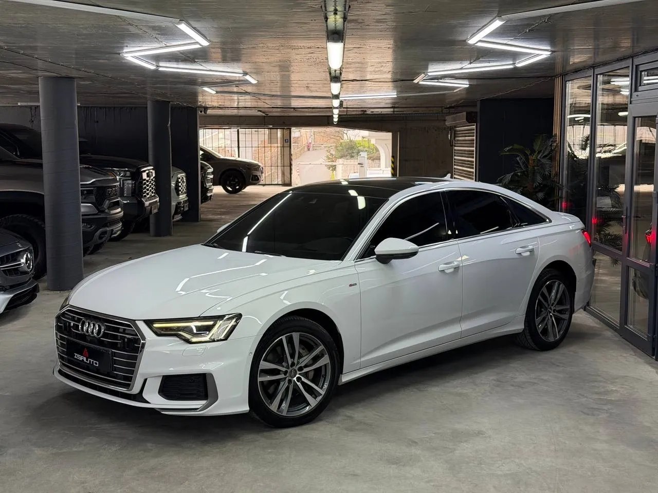 Audi A6 45 TDI — фото 1