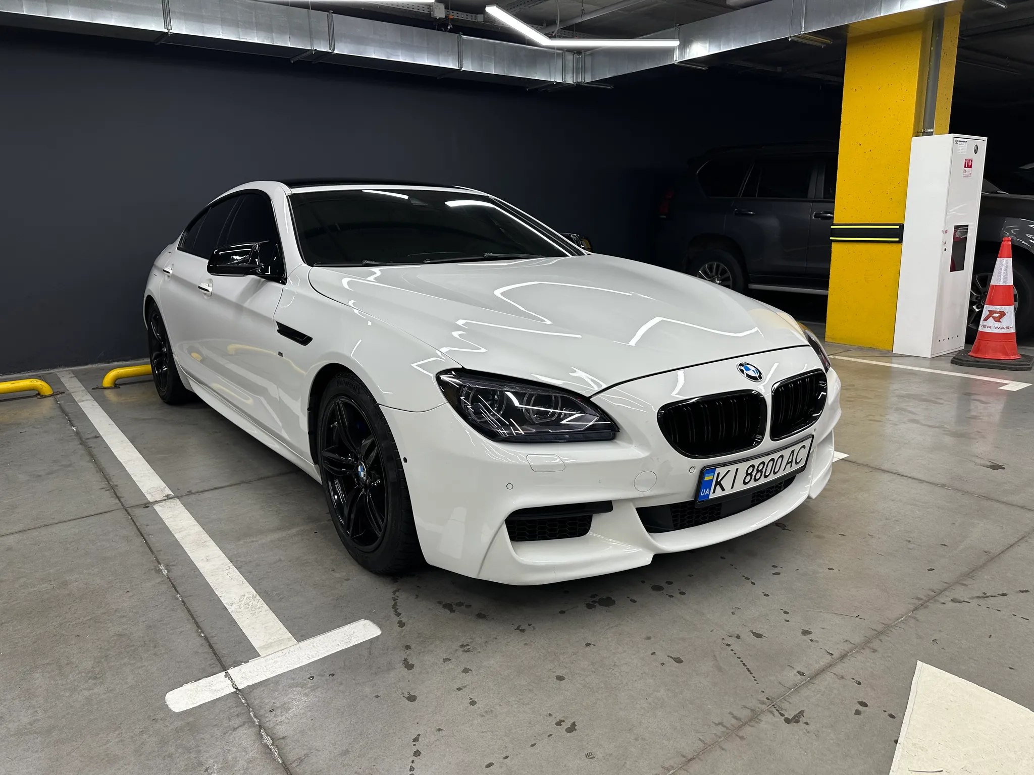 BMW 640i — фото 1