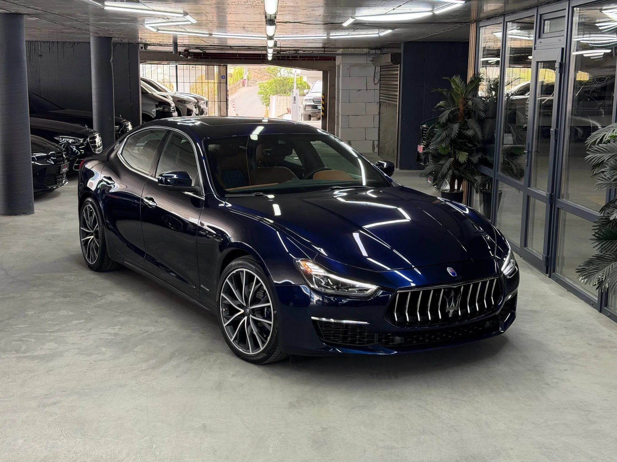 Maserati Ghibli — фото 1